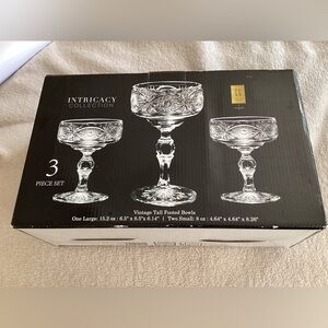 Circle Glass Intricacy Collection Crystal Footed Bowls Set